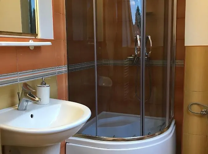 Jola Goscinne Adults Only Rewal